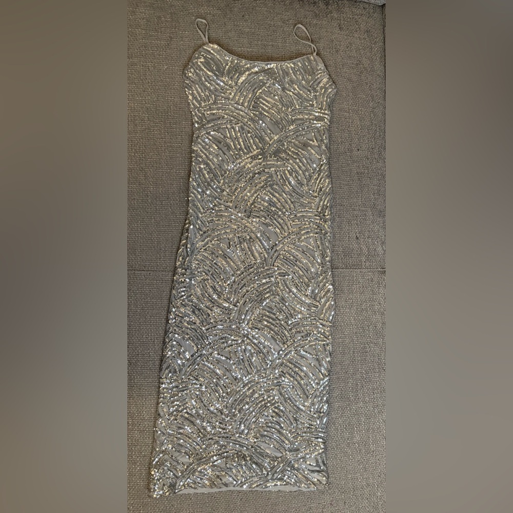 Dynamite Victoria Silver Sequin Midi Dress Low Back Party Glam P/S - Picture 13 of 16